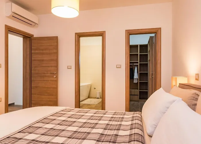 In Croatia Near The Coast Vikendica *