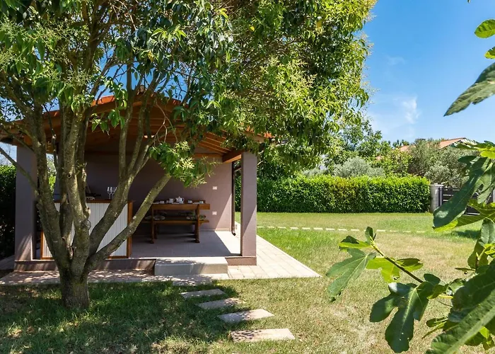 In Croatia Near The Coast Vikendica *